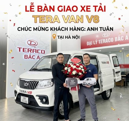 Bàn giao xe tải Tera V8 cho anh Tuân tại Hà Nội